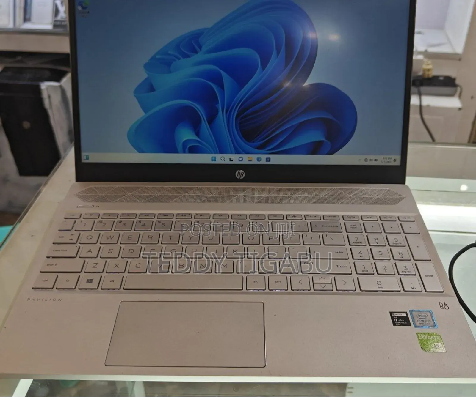 New Laptop HP Pavilion 15 8GB Intel Core I5 SSD 512GB