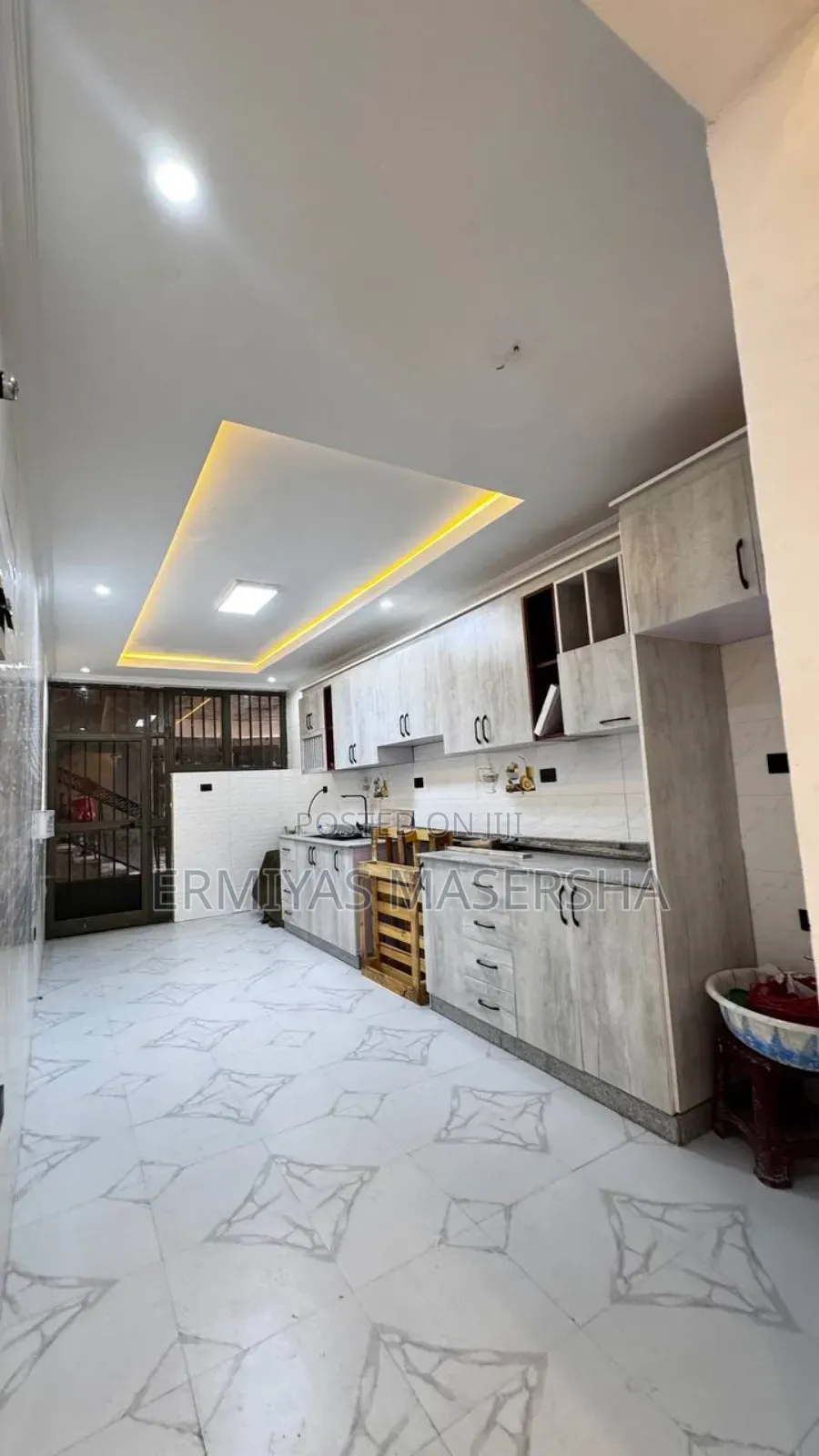 Furnished 3bdrm Apartment in Yeka for sale