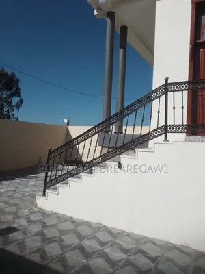 5bdrm Villa in House, Yeka for rent