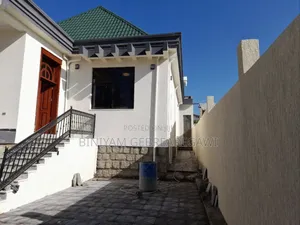5bdrm Villa in House, Yeka for rent