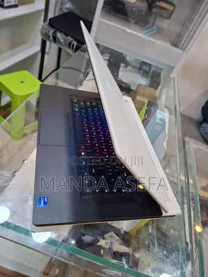 New Laptop Alienware M17x R2 32GB Intel Core I7 SSD 1T