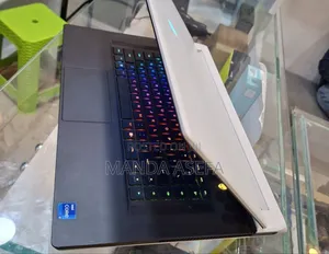 New Laptop Alienware M17x R2 32GB Intel Core I7 SSD 1T