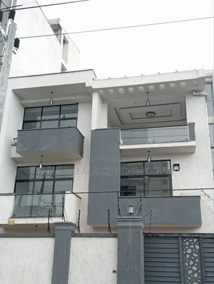 የሚሸጥ G+2 መኖርያ ቤት