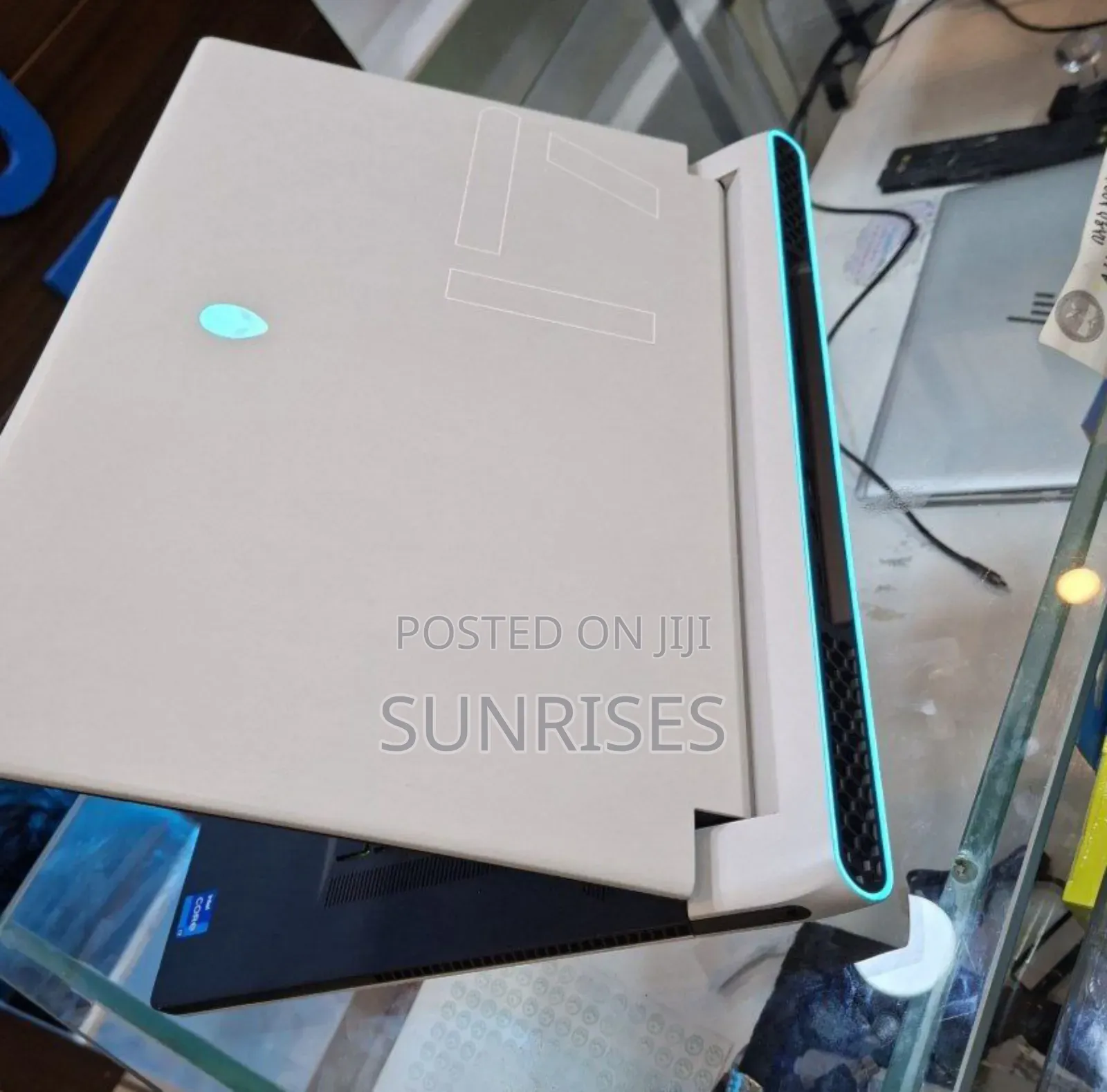 New Laptop Alienware M17x R2 32GB Intel Core I7 SSD 1T