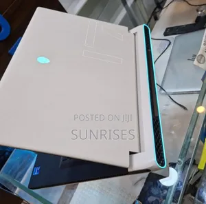 New Laptop Alienware M17x R2 32GB Intel Core I7 SSD 1T