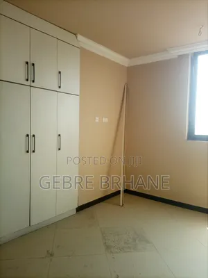 3bdrm Apartment in Apartment, Yeka for rent