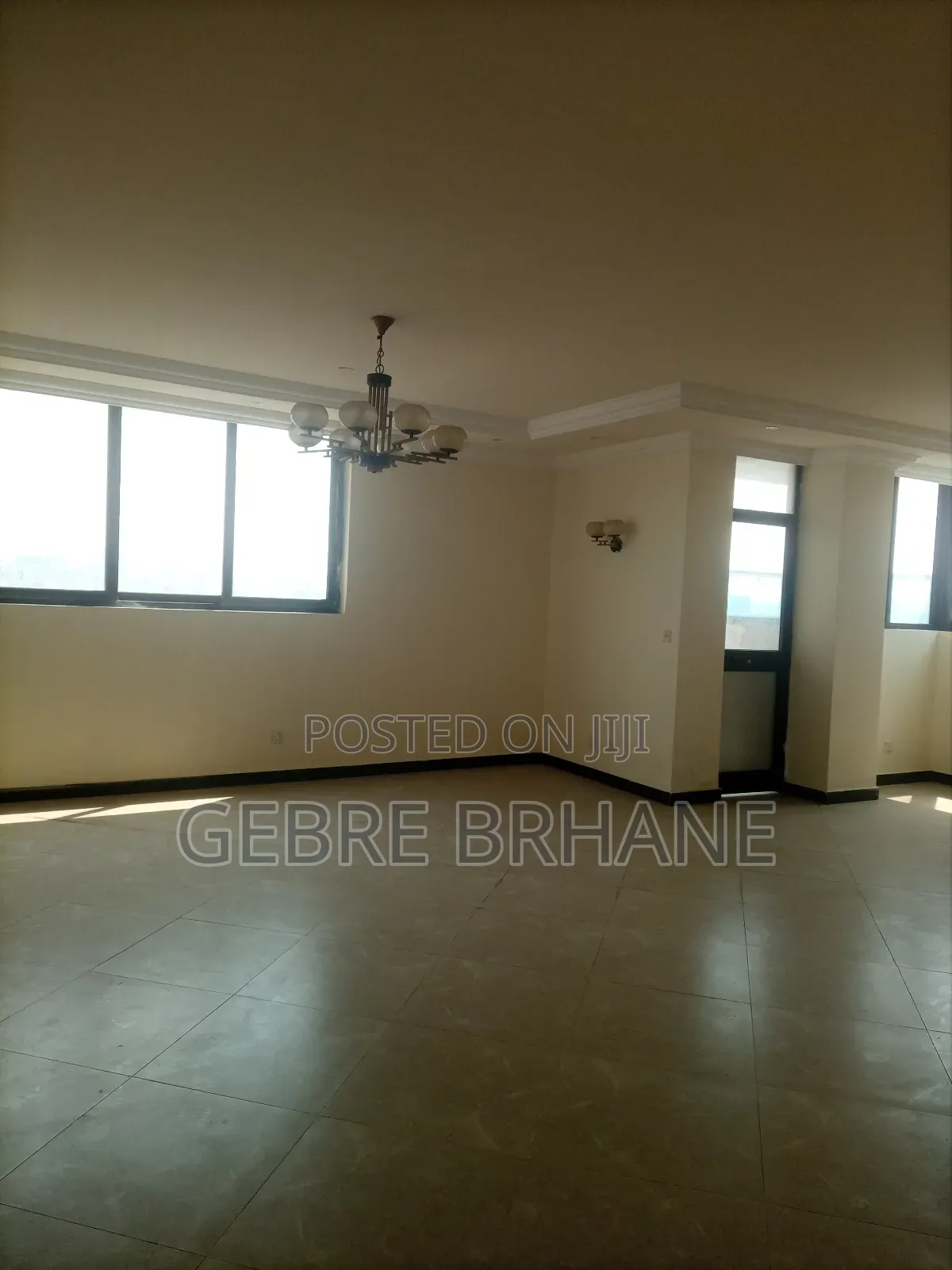 3bdrm Apartment in Apartment, Yeka for rent