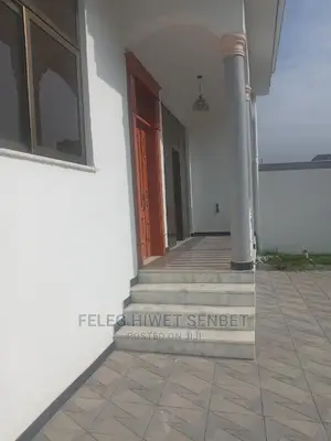 6bdrm Villa in አአ, Bole for sale