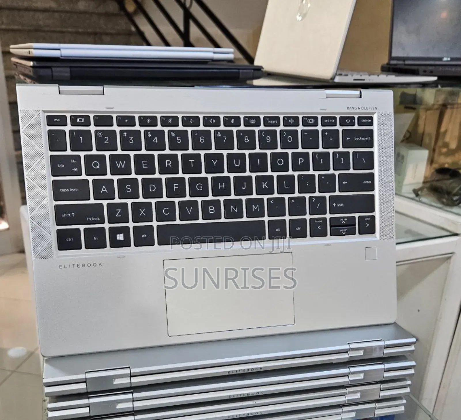 New Laptop HP X360 310 G2 16GB Intel Core I7 SSD 512GB