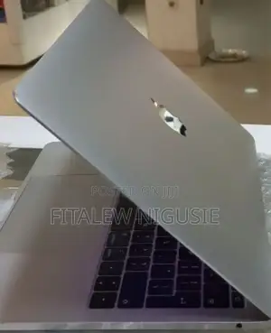 New Laptop Apple MacBook Pro 2017 8GB Intel Core I5 SSD 512GB