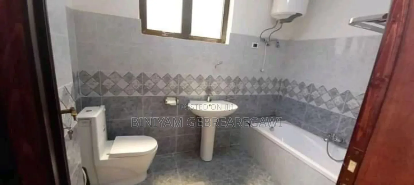 Furnished 5bdrm Apartment in Luxury Apartment, Yeka for rent