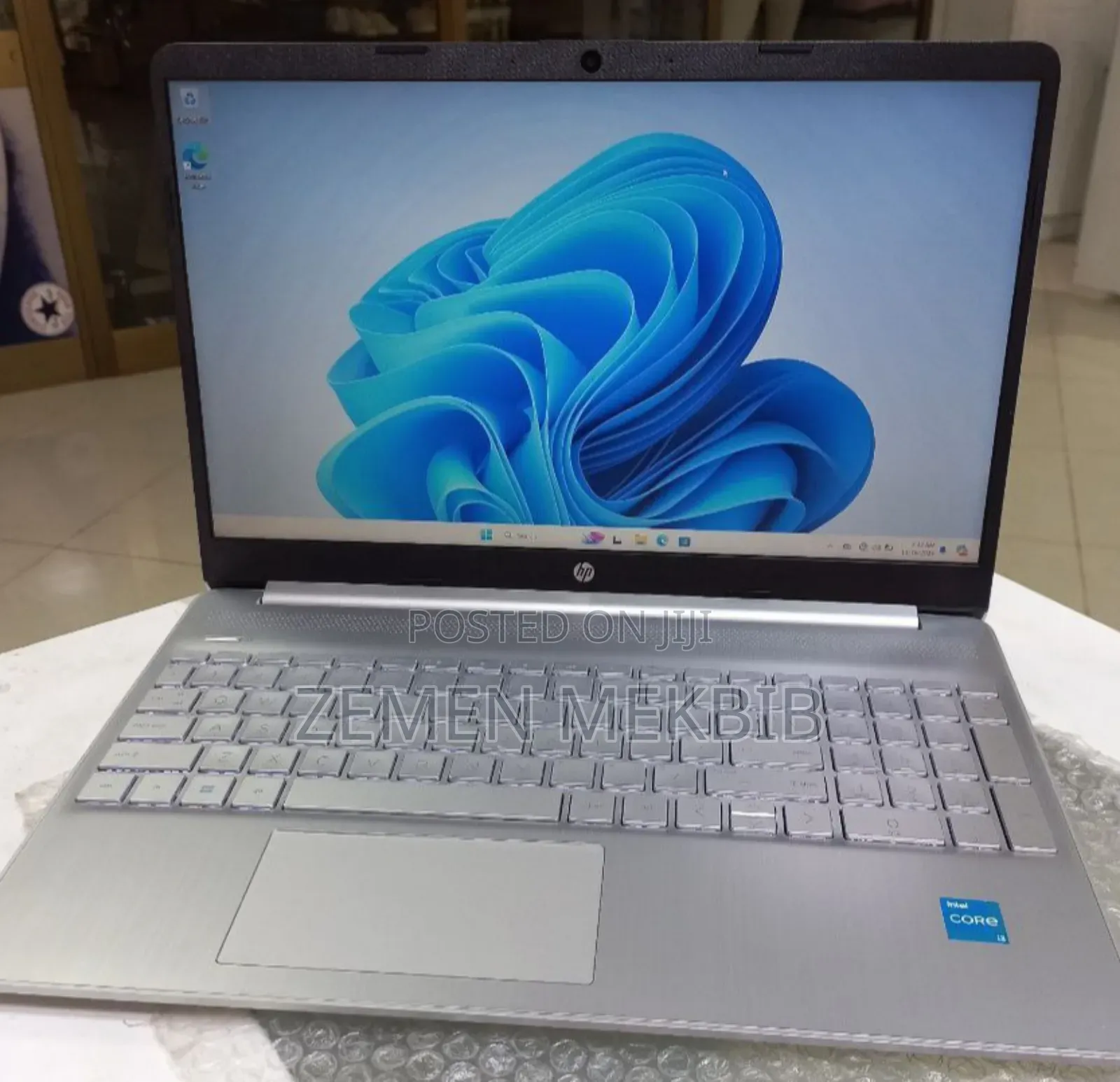 New Laptop HP Stream Notebook 8GB Intel Core I3 HDD 1T