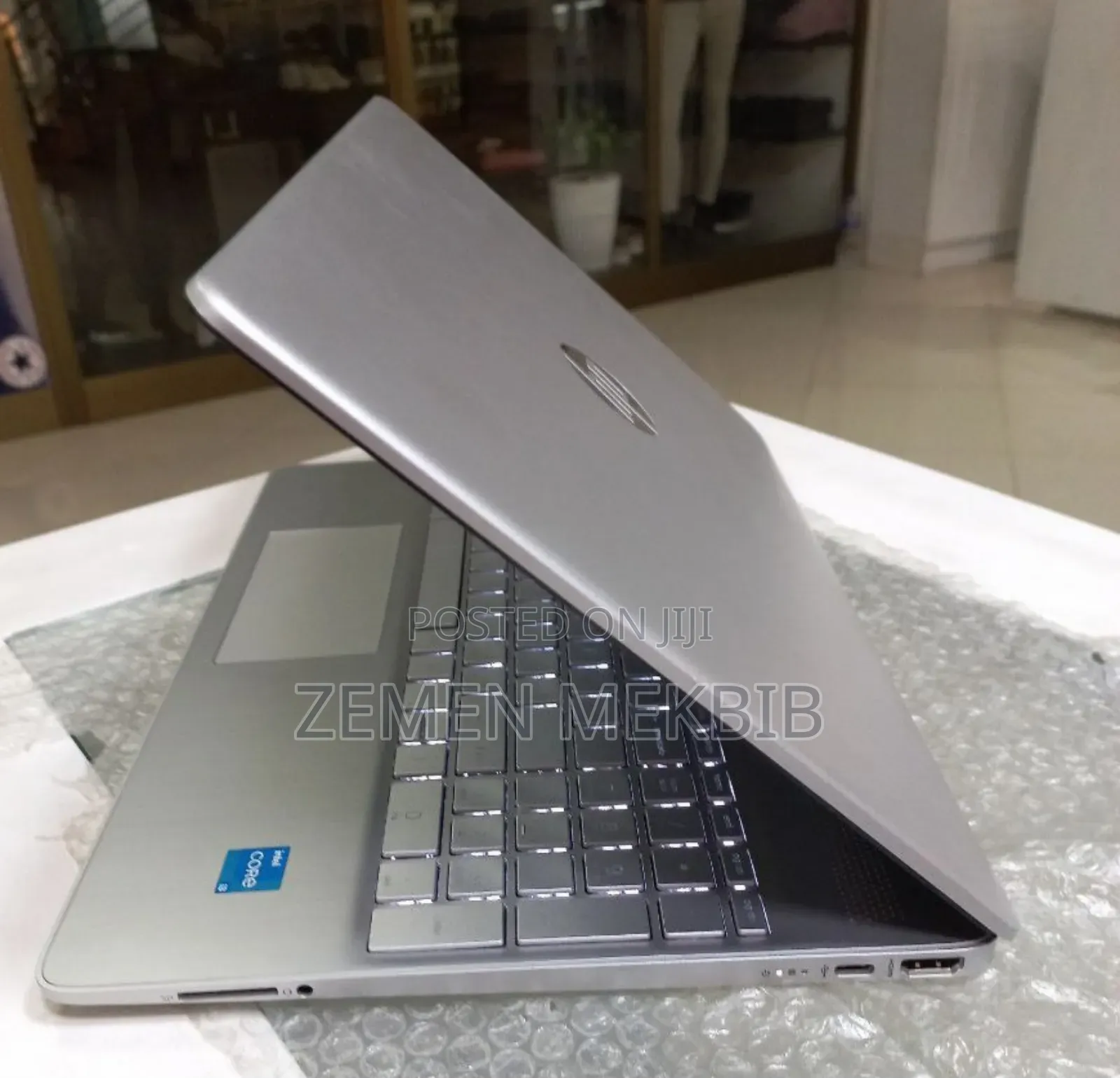 New Laptop HP Stream Notebook 8GB Intel Core I3 HDD 1T