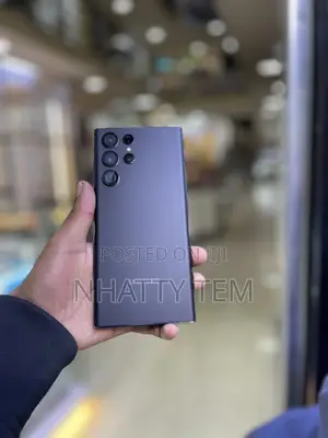 Photo - Samsung Galaxy S22 Ultra 5G 128 GB Black