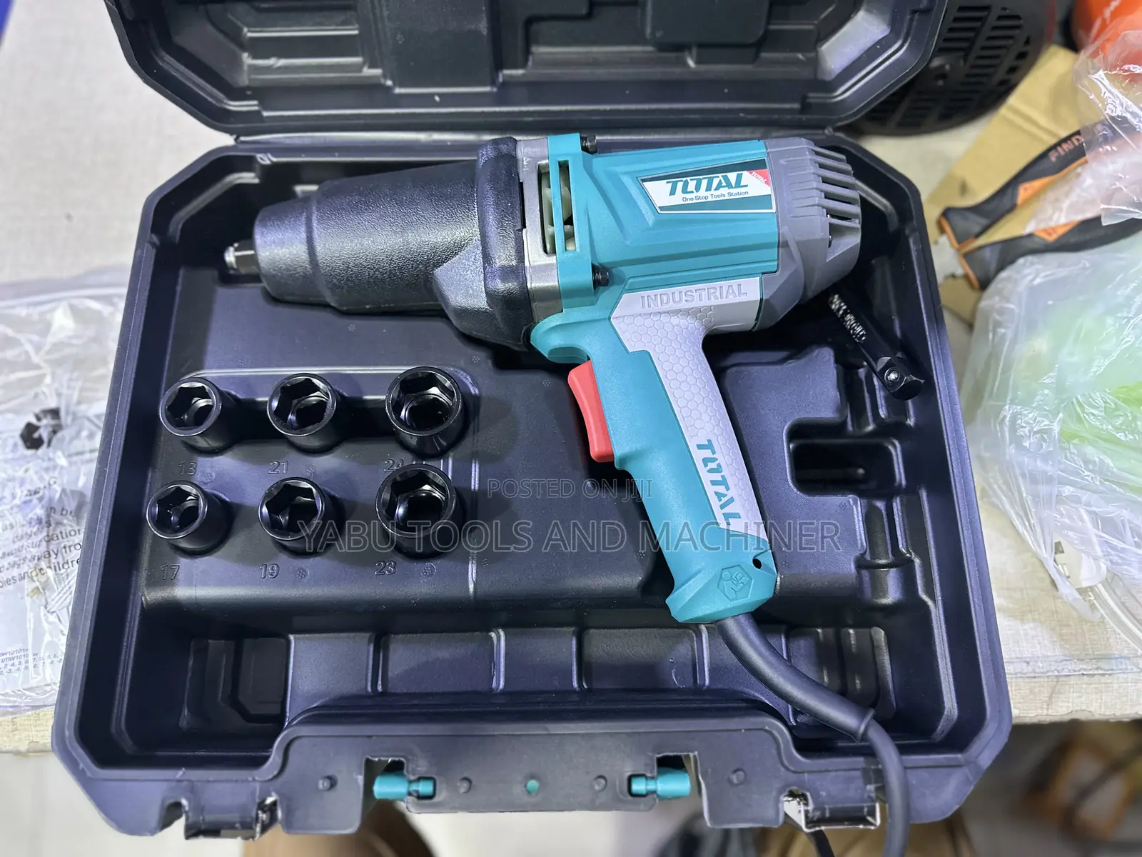 Impact Wrench 1050w