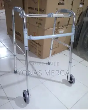 Photo - Aluminum U-Shape Folding Walker令وhandicap (Silver) (Walker