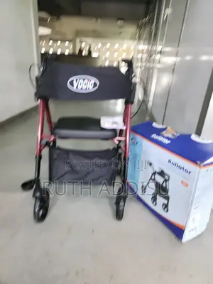 Photo - Walker Four Wheel European藥品walker川菜walker也是almunium Walker