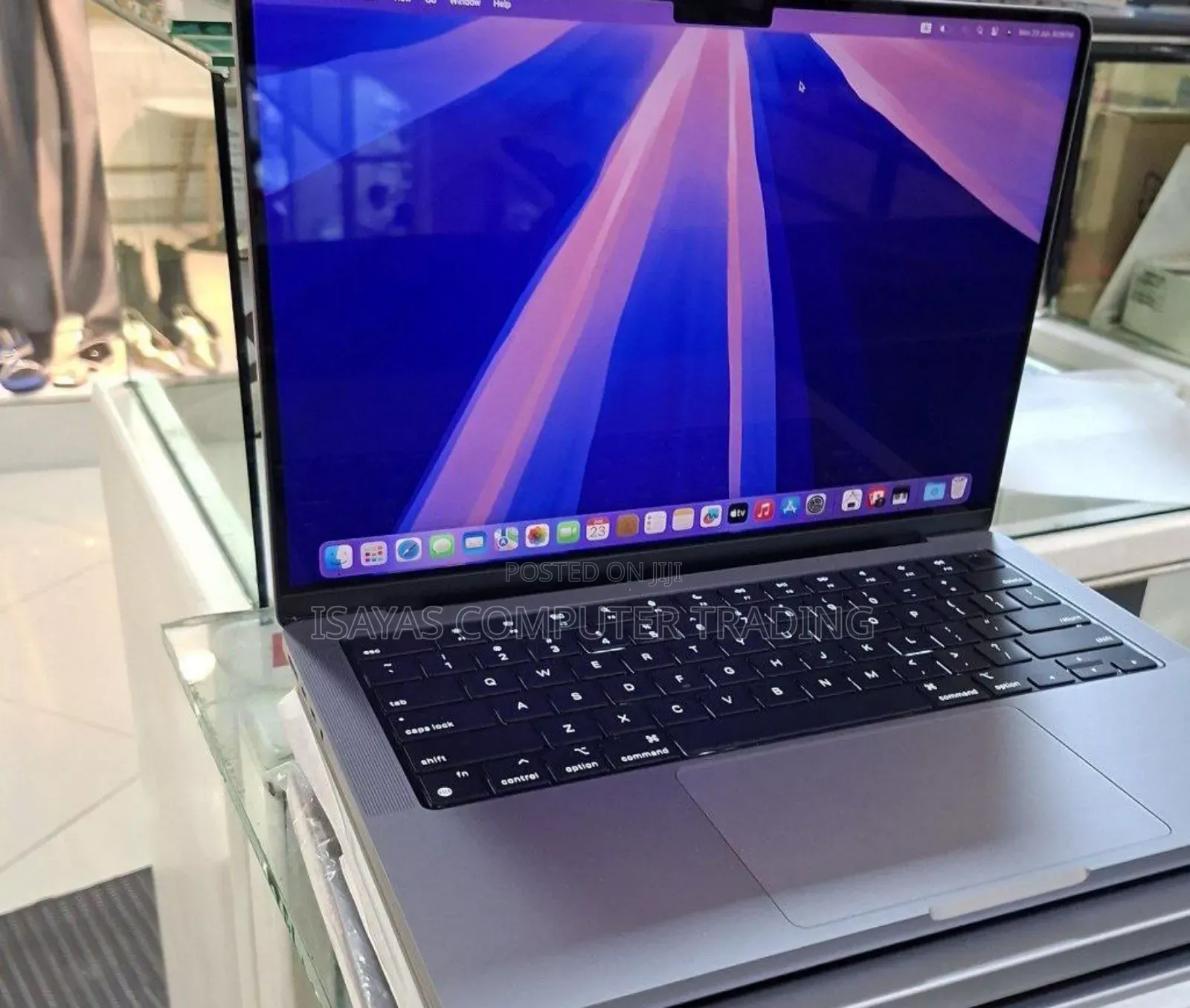 New Laptop Apple MacBook Pro M1 16GB Intel Core I7 SSD 1T