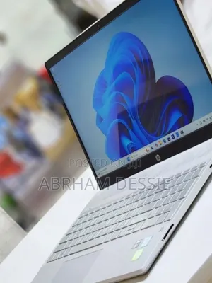 New Laptop HP Pavilion 15 8GB Intel Core I5 SSD 1T