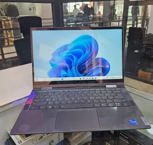 New Laptop Lenovo Yoga 700 8GB Intel Core I5 SSD 512GB