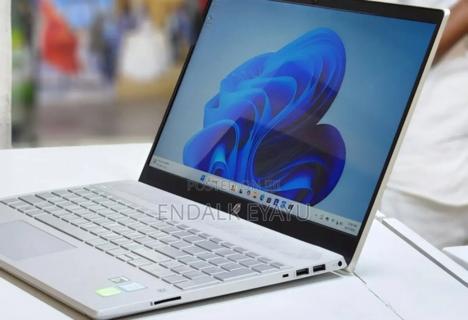 New Laptop HP Pavilion 15 8GB Intel Core I5 SSD 128GB