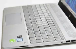 New Laptop HP Pavilion 15 8GB Intel Core I5 SSD 128GB