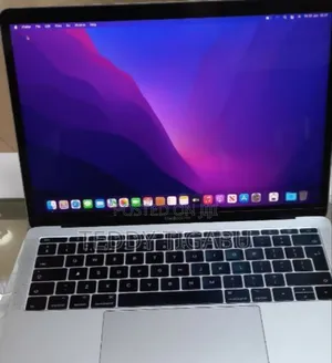New Laptop Apple MacBook Pro 2017 8GB Intel Core I5 SSD 256GB