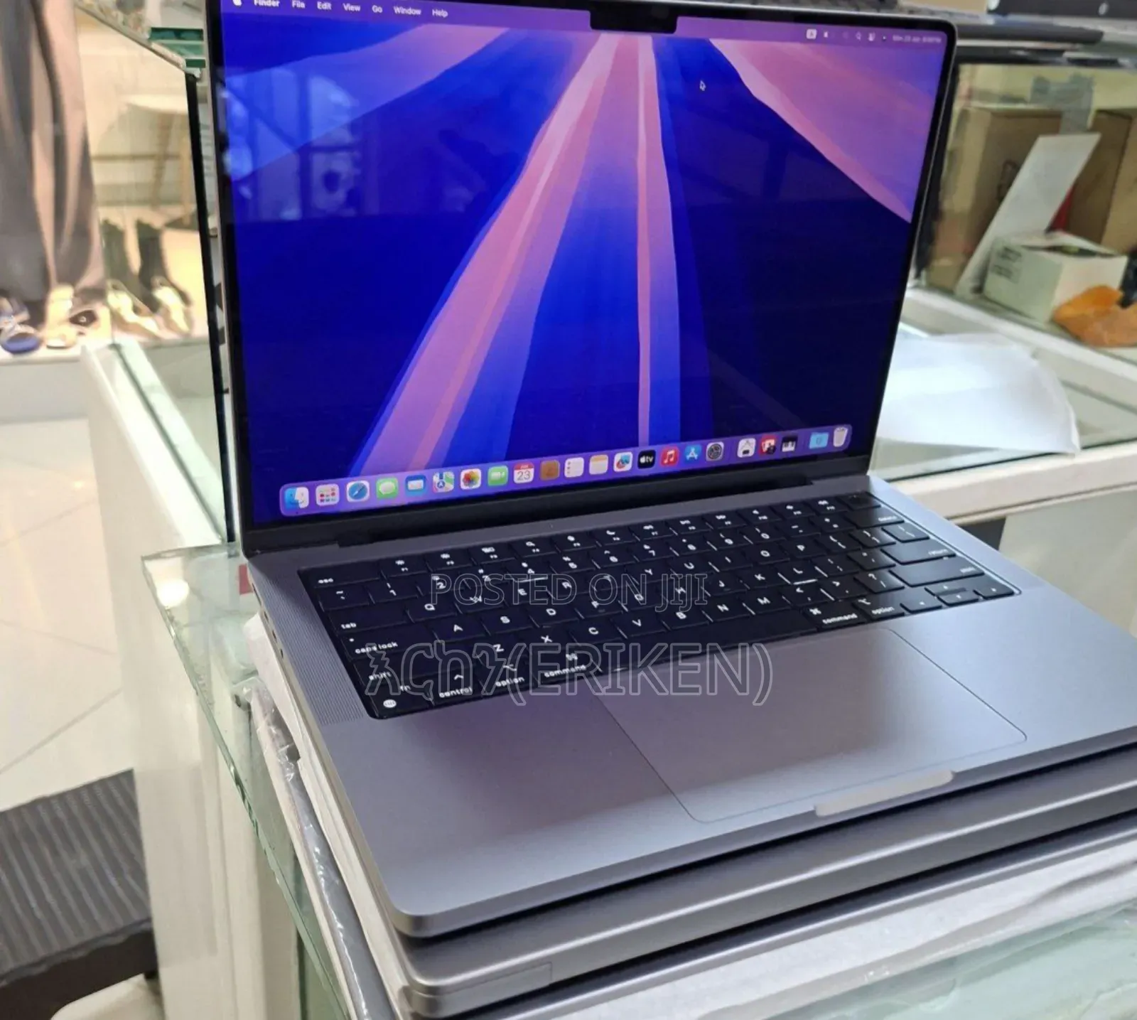 New Laptop Apple MacBook Pro 2021 M1 16GB Apple M1 Pro SSD 1T