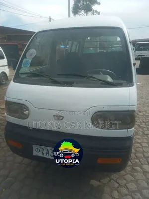 Photo - Daewoo Chairman 2006 White