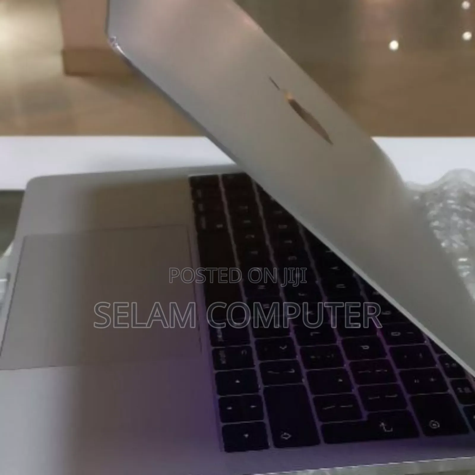 New Laptop Apple MacBook Pro 2017 8GB Intel Core I5 SSD 256GB