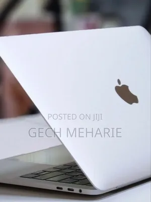 New Laptop Apple MacBook Pro 2018 8GB Intel Core I5 SSD 256GB
