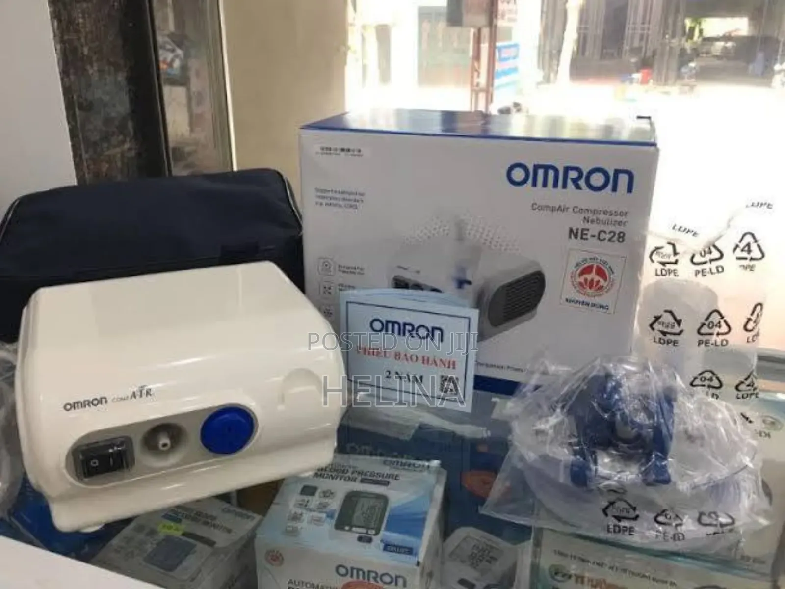 Complete Kit With Travel Bag :Omron C28p Nebulizer