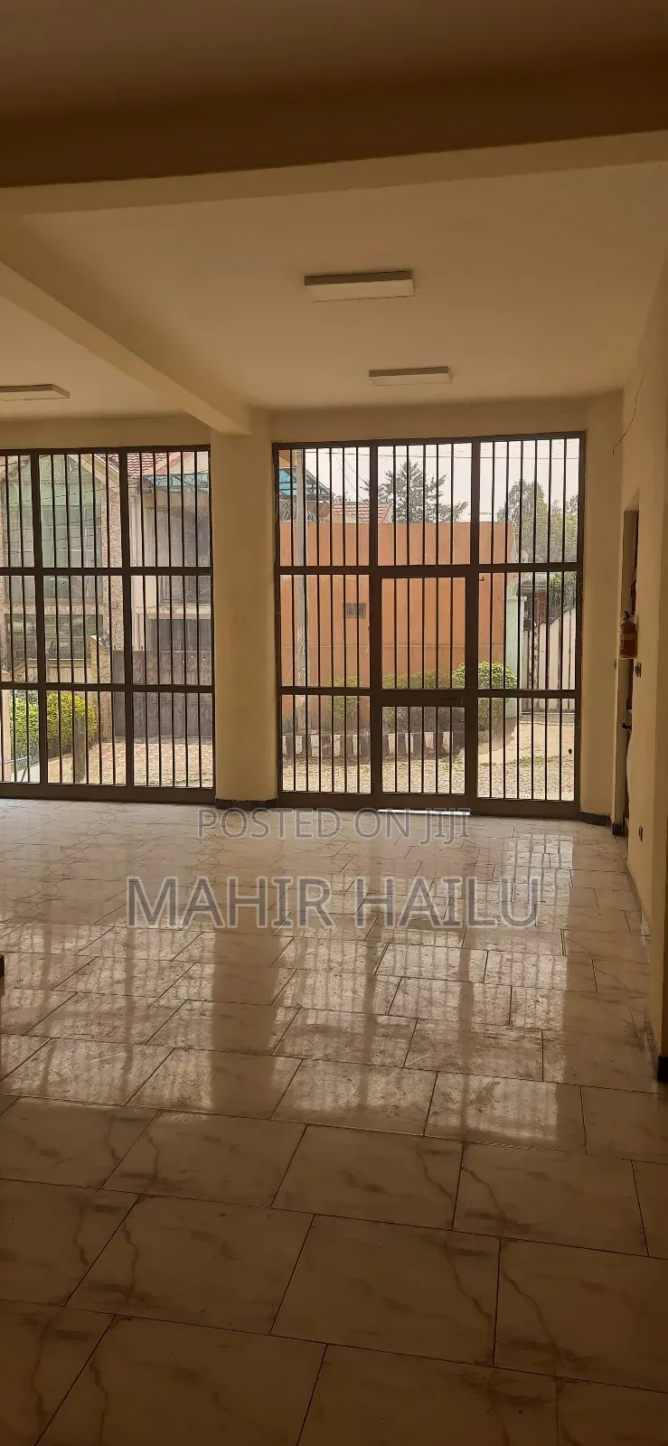 ለቢሮ ለመጋዘን ይቻላል