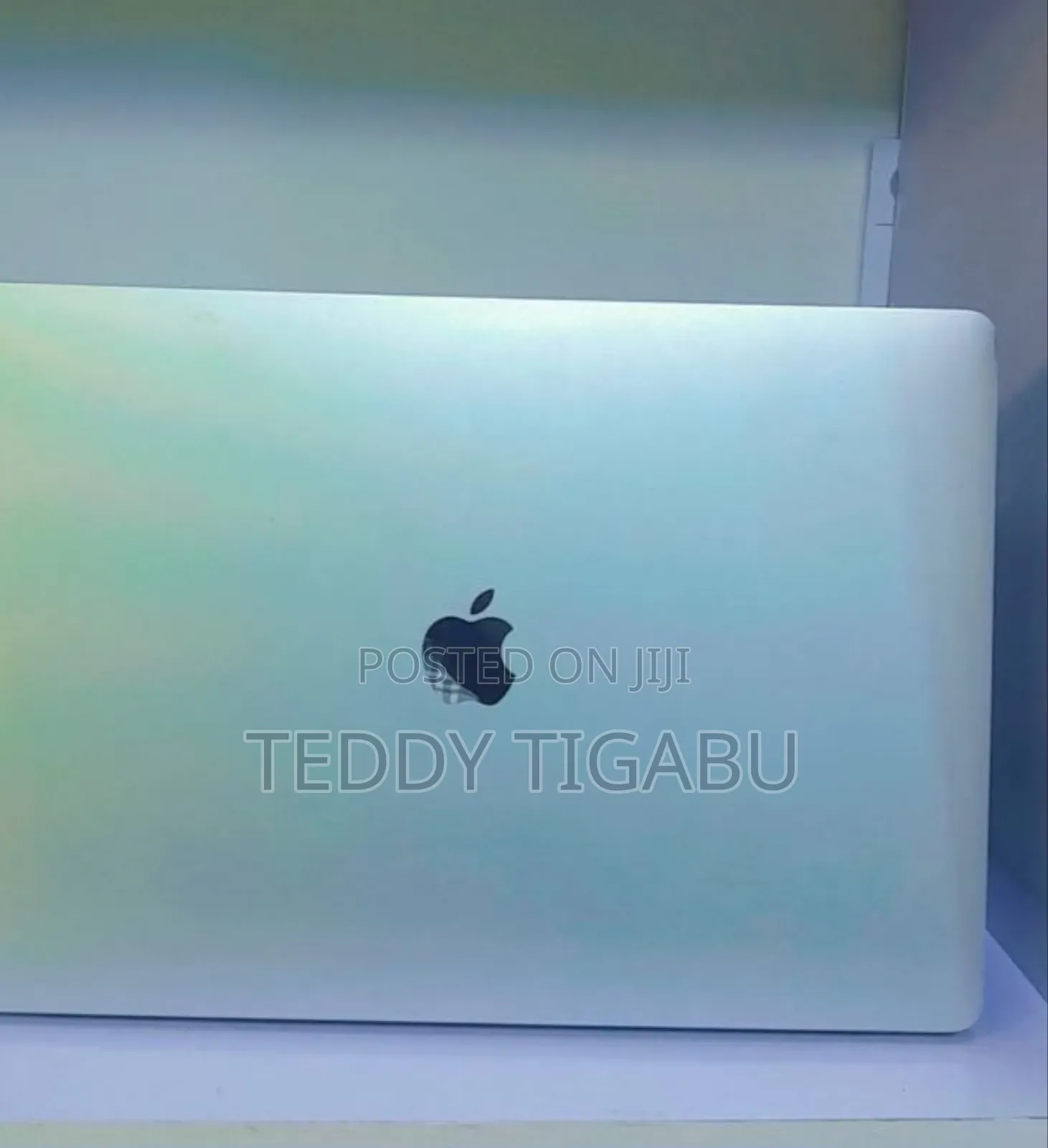 New Laptop Apple MacBook Pro 2017 16GB Intel Core I7 SSD 256GB