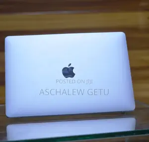 Photo - New Laptop Apple MacBook Pro 2022 M2 8GB Intel Core M2 SSD 256GB