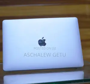 New Laptop Apple MacBook Pro 2022 M2 8GB Intel Core M2 SSD 256GB