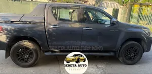 Toyota Hilux 2020 Silver