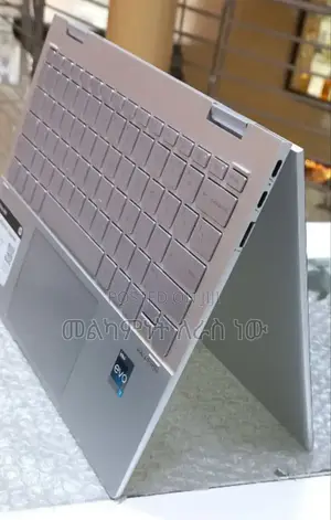 New Laptop HP Envy X360 8GB Intel Core I7 SSD 512GB