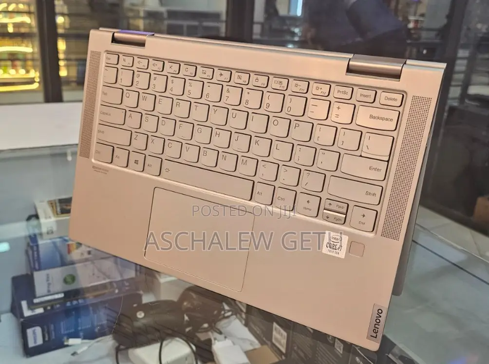 New Laptop Lenovo Yoga 7i 16GB Intel Core I7 SSD 512GB
