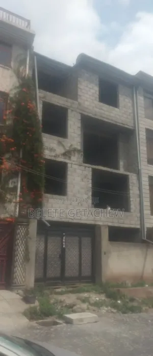 5bdrm House in Semit 72. G+3 House, Bole for sale