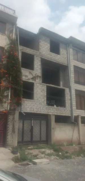 5bdrm House in Semit 72. G+3 House, Bole for sale