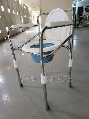Photo - Bathroom Chairs Potty Chair入طwalking Disorders,Spinal Injury