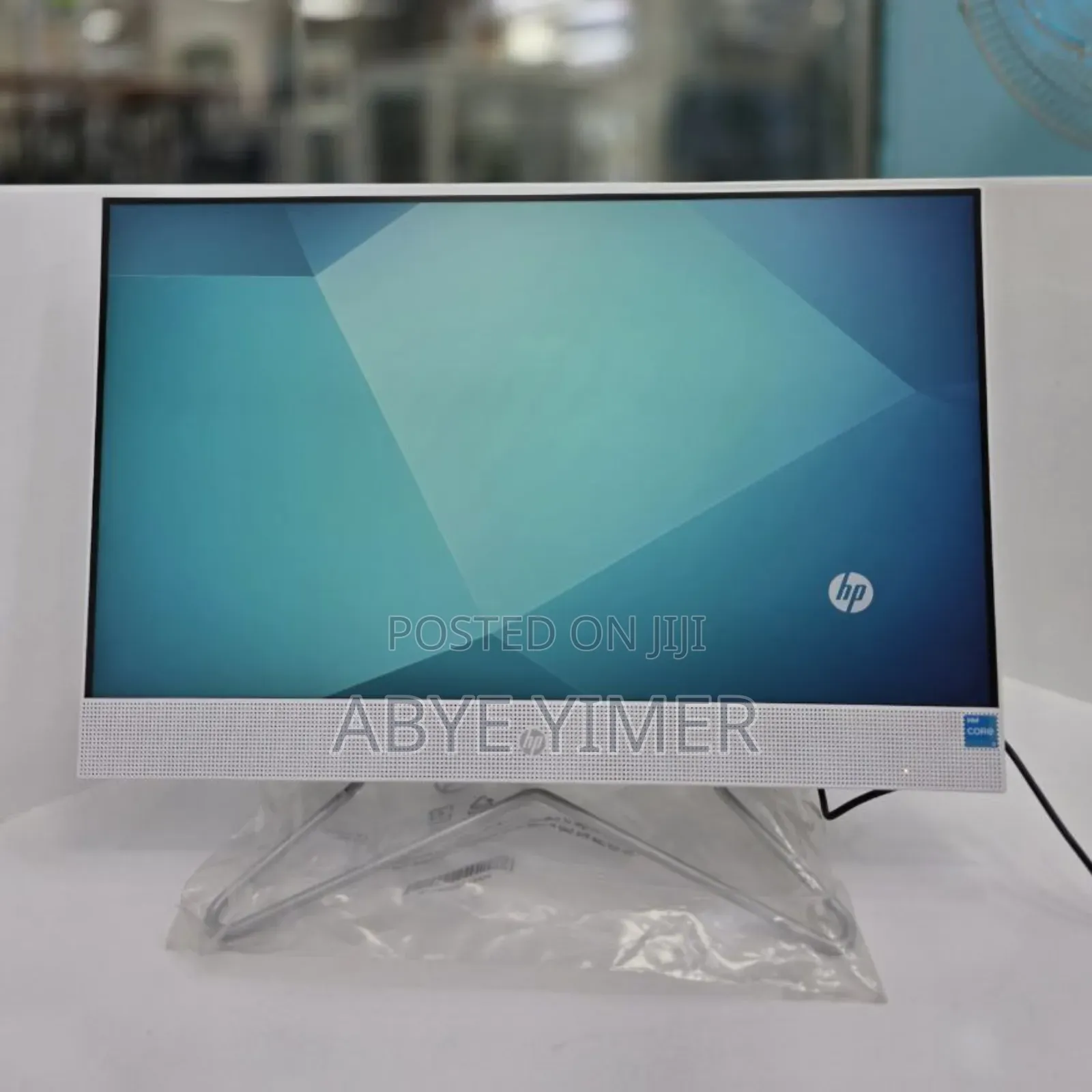 New Desktop Computer HP 200 G4 22 All-in-One 8GB Intel Core I3 SSD 1T