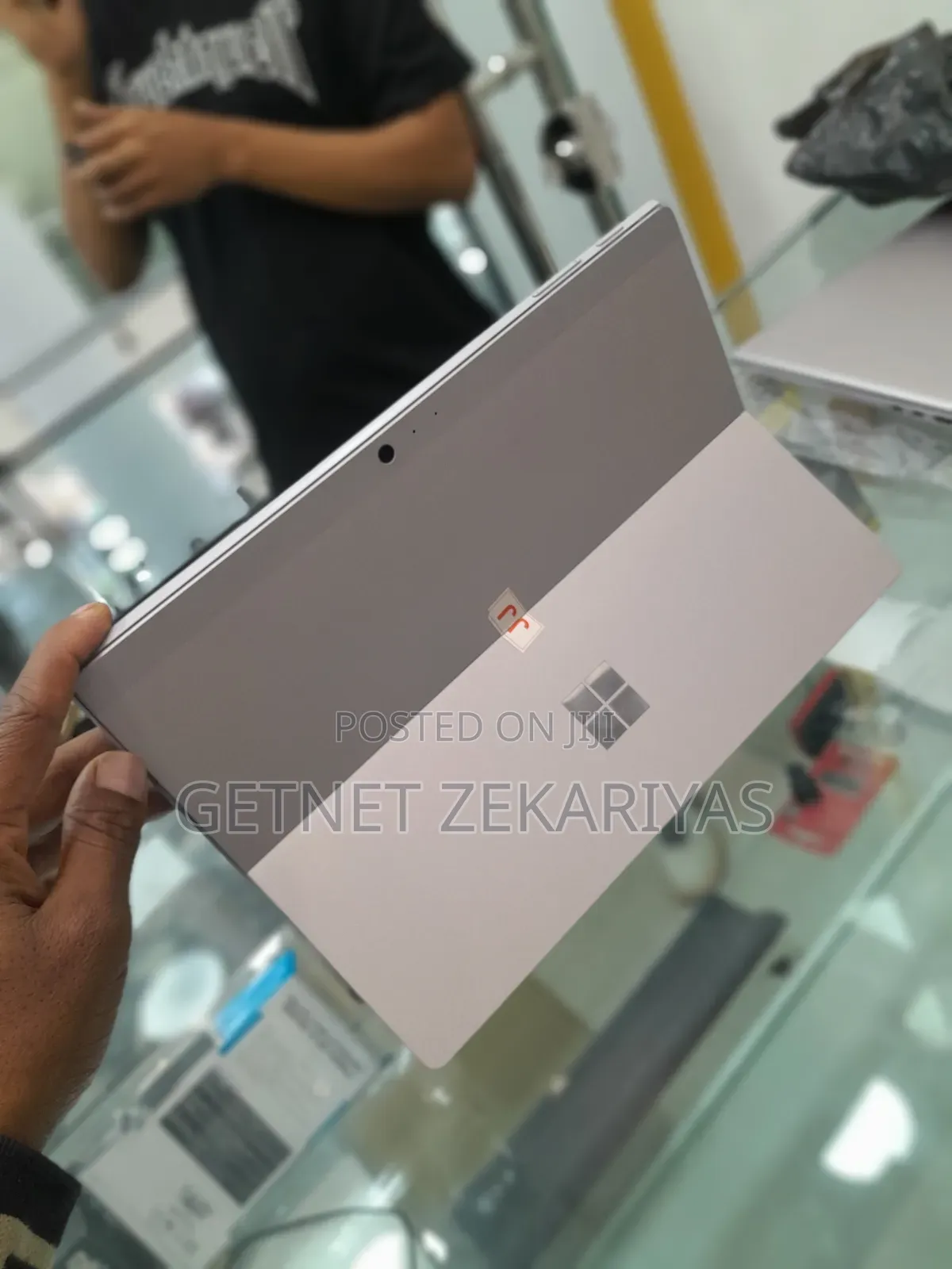 New Laptop Microsoft Surface 8GB Intel Core I5 SSD 256GB