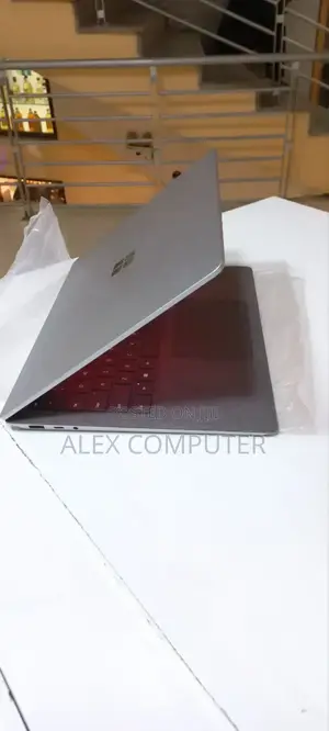 New Laptop Microsoft Surface Laptop 4 16GB Intel Core I7 SSD 512GB