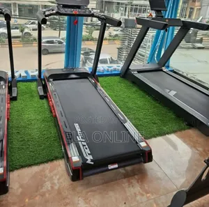 Photo - የተለያዩ ዓይነቶች የቤት ውስጥ የሩጫ ማሽን Miracle Reebok