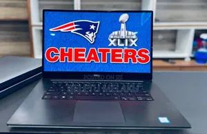 New Laptop Dell Precision 15 3520 32GB Intel Core I7 SSD 1T