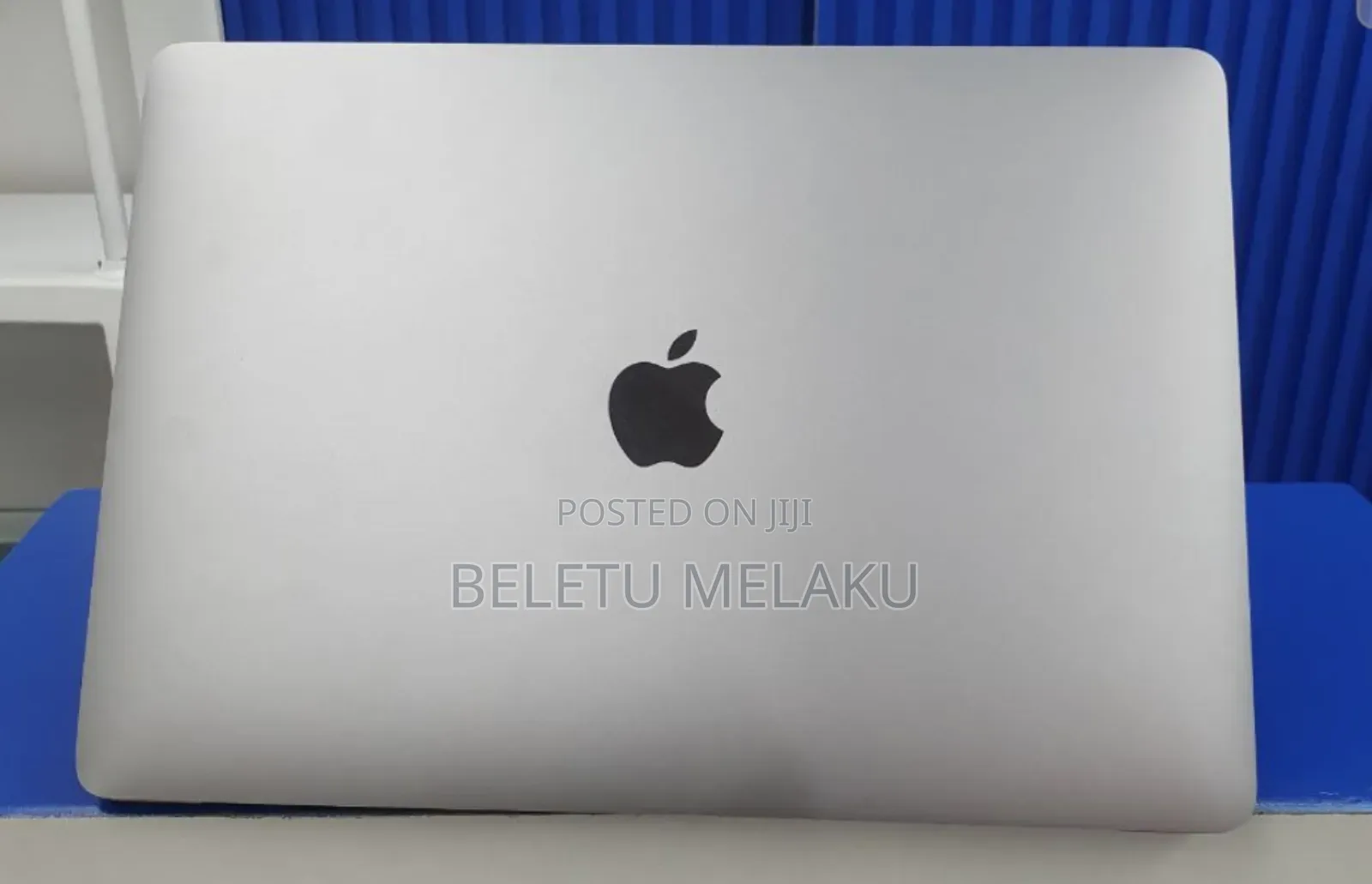 New Laptop Apple MacBook Pro 2019 8GB Intel Core I5 SSD 256GB