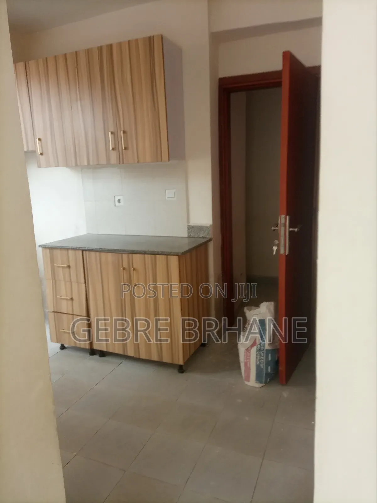 3bdrm Apartment in Apartment, Yeka for rent