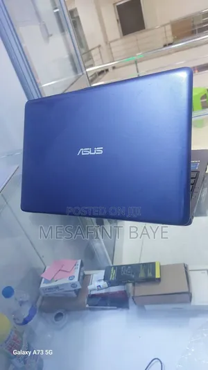 Laptop Asus ASUSPRO P2430UA 4GB Intel Celeron SSD 60GB